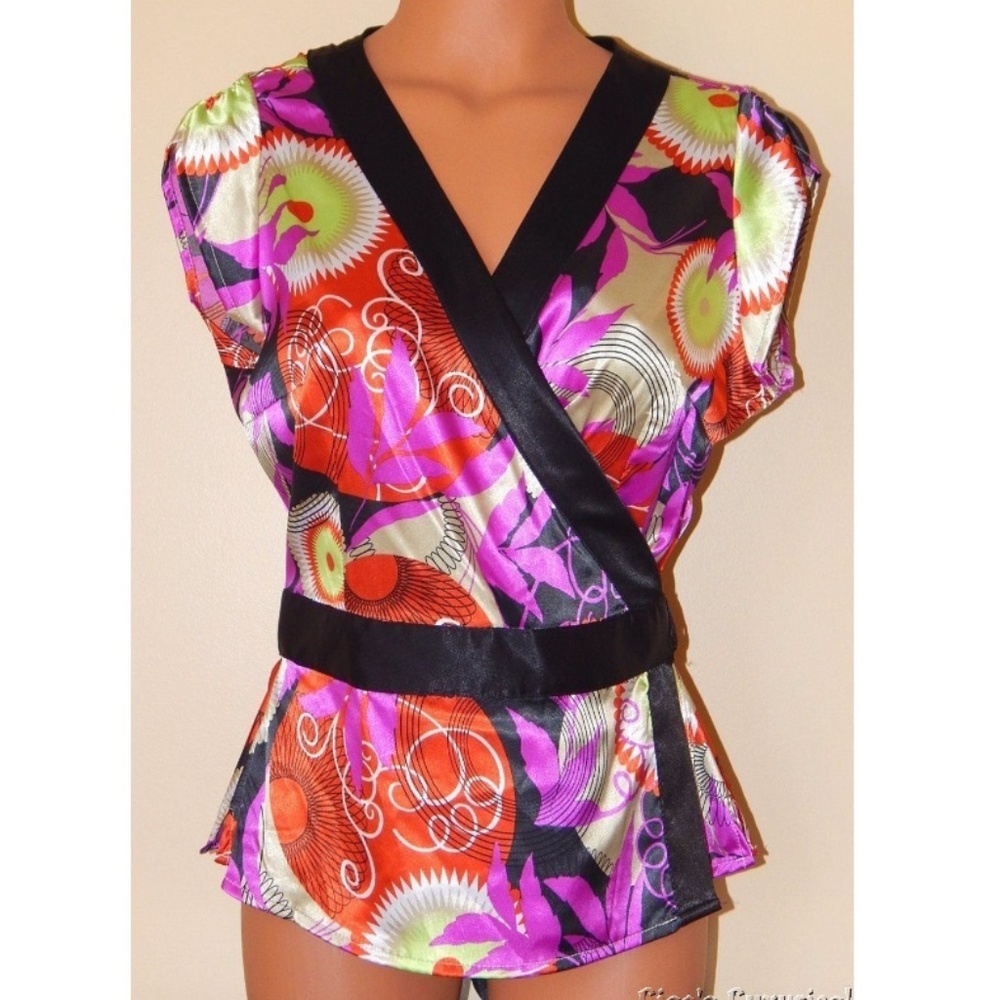BCBG Max Azria M. Crossover Wrap Top Japanese